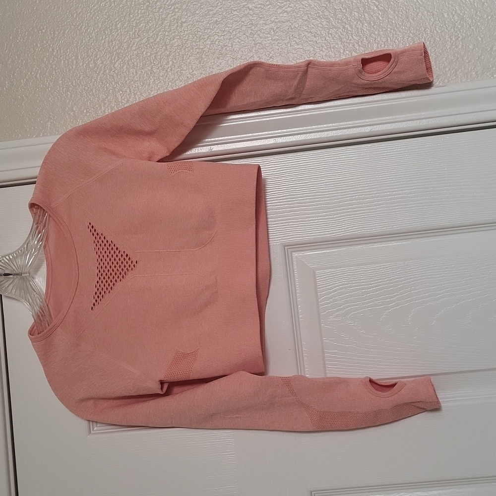 Nwot cropped stretchy top